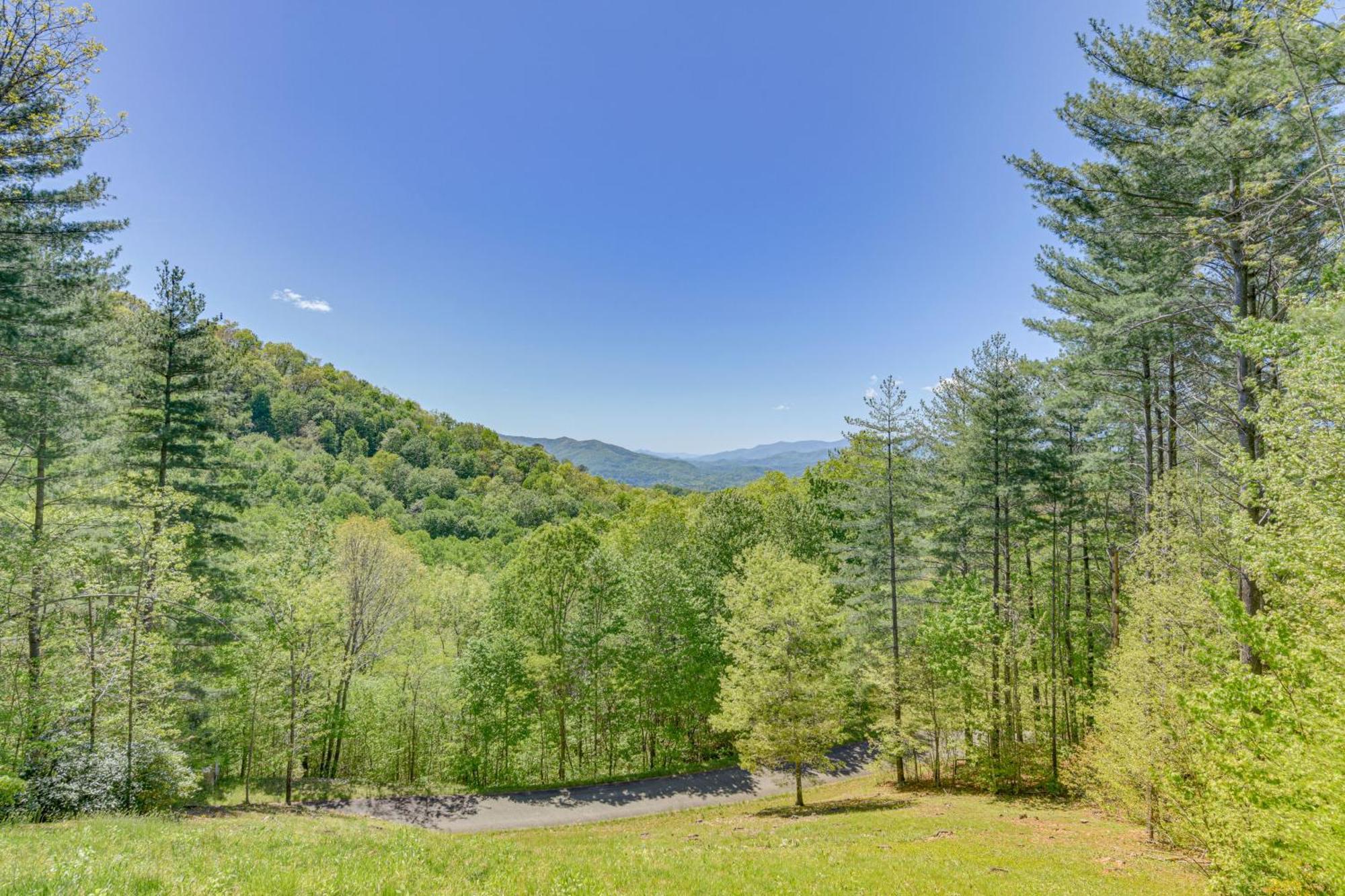 Sweeping Smoky Mountains Vacation Rental Whittier Exterior photo